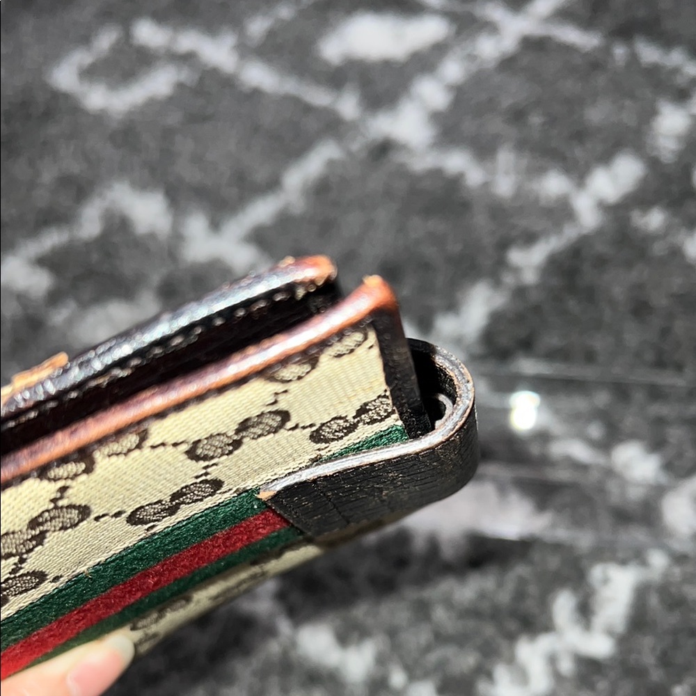 EUC Gucci Sherry Line Agenda - Picture 7 of 15